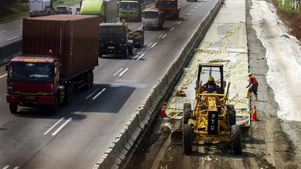 perbaikan jalan tol