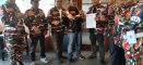 Mada LMP Sulsel H. Irwan Adnan Serahkan Mandat ke Ketua Marcab LMP Luwu Utara Muchamad Ihsan 