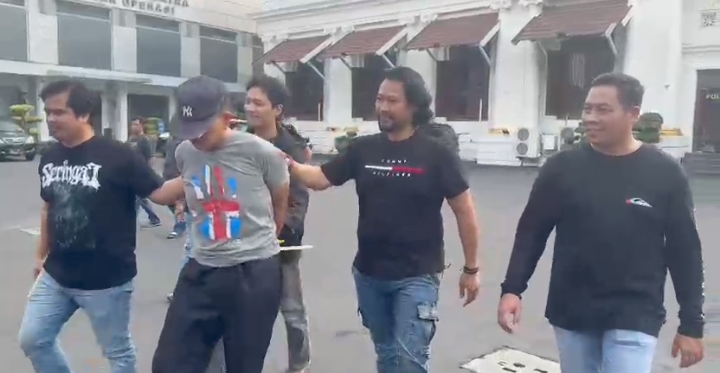 Pelaku Pencurian dan Pemerkosaan Berkedok Lowongan ART di Bekuk Tim Jatanras Polrestabes Makassar di Surabaya