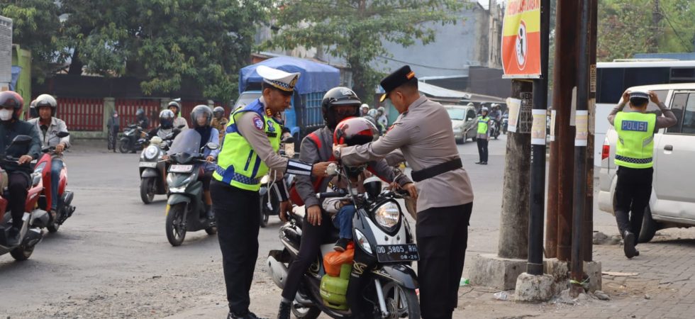 Kasat Lantas Bersama Kapolresta Gowa Imbau Orang Tua Lindungi Anak